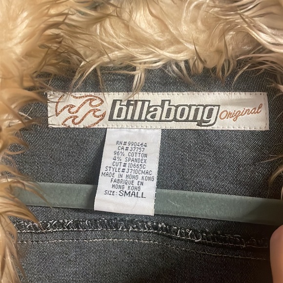 Billabong Women’s Jeans Jacket, Small, Color black denim, with fake fur trim EUC - Picture 11 of 16
